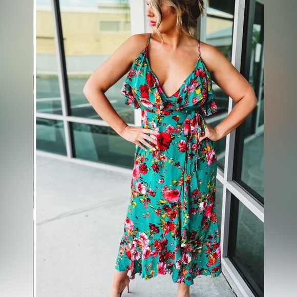 Colorful Roses Wrap Dress - Picture 4 of 8